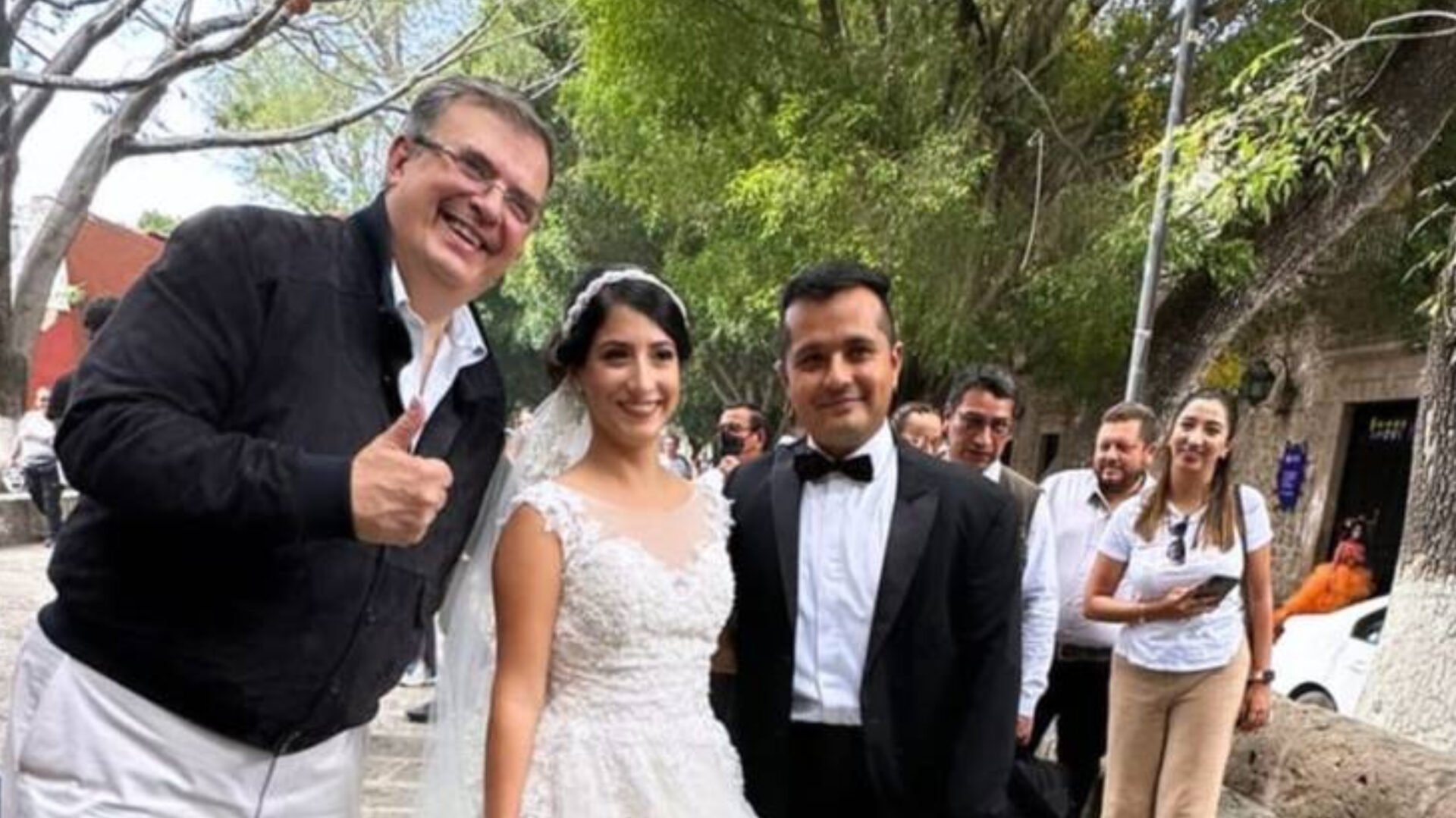 Marcelo Ebrard Aparece De Sorpresa En Una Boda Y Los Novios Quedaron