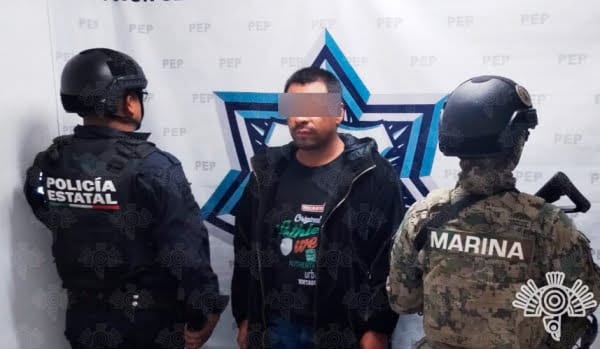 Detienen SSP y SEMAR a un hombre por desmantelar un tractocamión robado