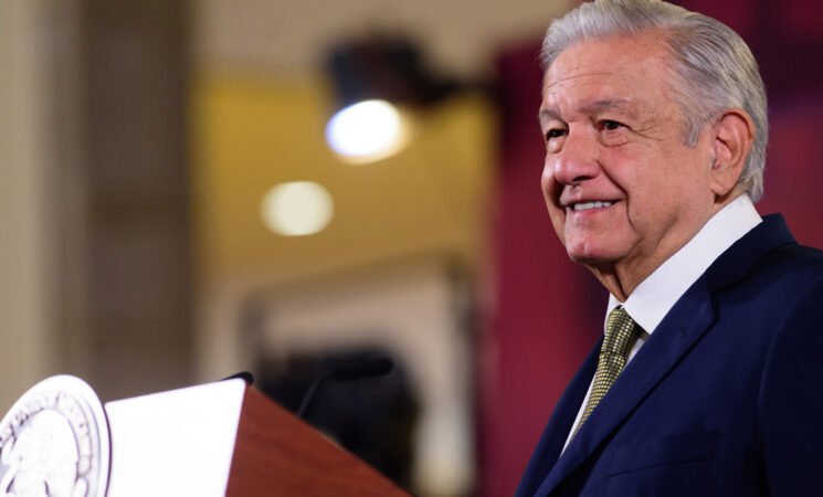 AMLO asegura que el seguimiento a precios de gasolinas y diésel ayuda a controlar la inflación en México