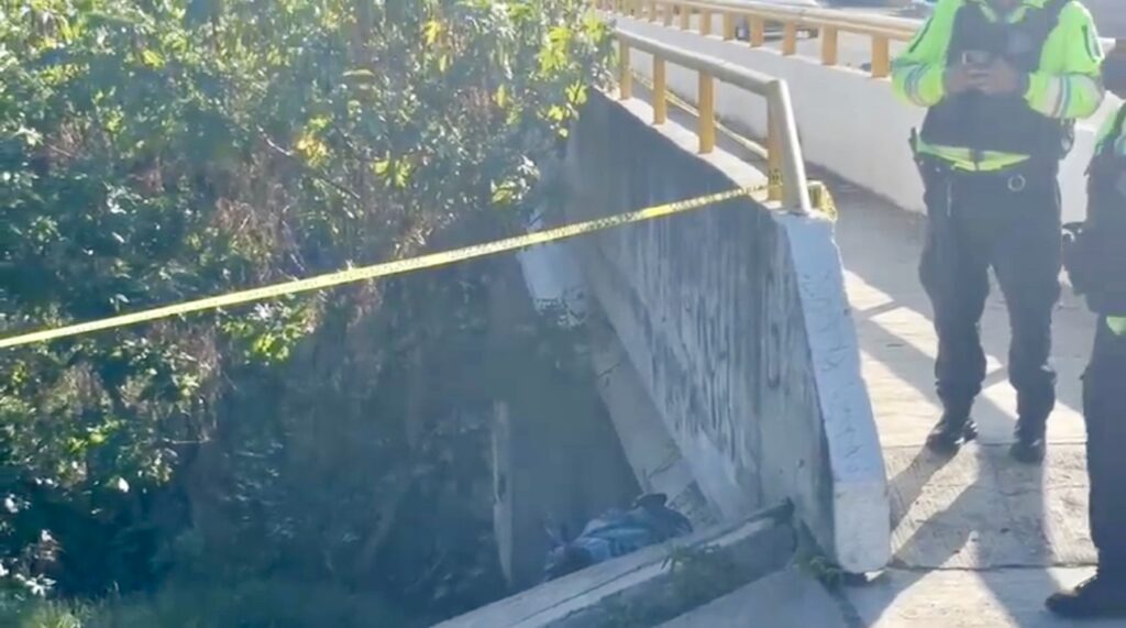 Hallan cuerpo sin vida en orillas del Río Atoyac en Recta a Cholula