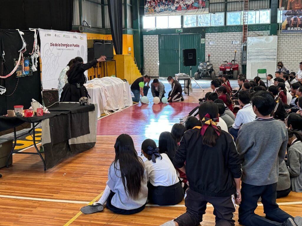 En centros escolares, gobierno estatal realiza “Día de la Energía”