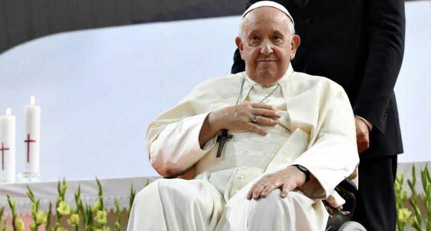Papa Francisco hospitalizado en Roma para pruebas diagnósticas