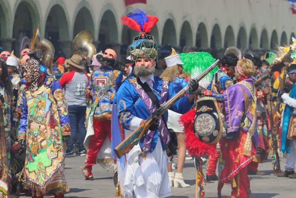 Carnavalero ignoró Ley Seca, se accidentó con mosquetón y murió en San Pedro Cholula