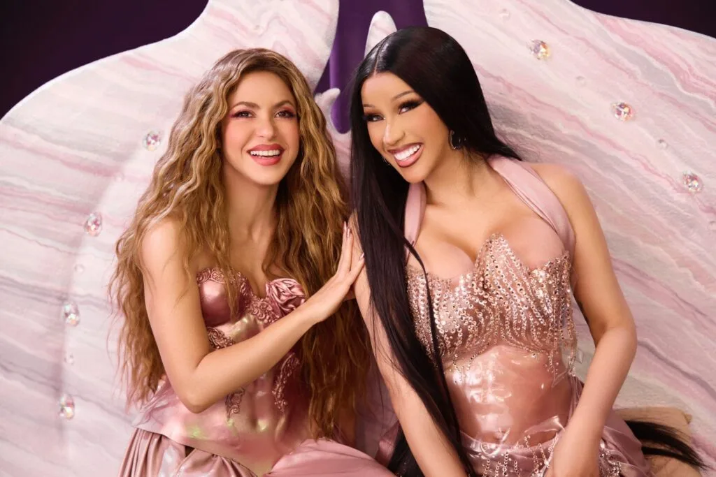Shakira y Cardi B Lanzan "Puntería" en Álbum "Las Mujeres ya no Lloran"