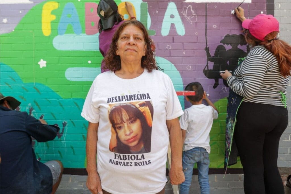 En Villa Frontera, pintan un mural contra el olvido en memoria de Fabiola Rojas