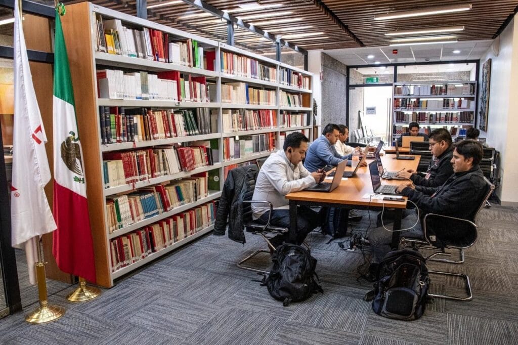 Descubre la biblioteca del Infonavit y conmemora el Día Internacional del Libro