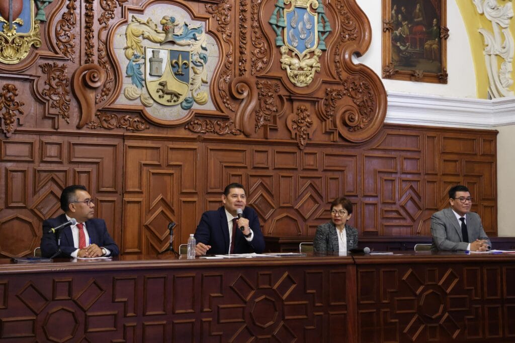 Ofrece Armenta alianza estratégica de fondo con la BUAP