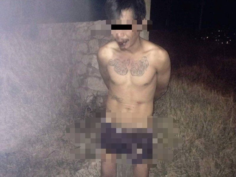 Vecinos de Santa Cruz Xonacatepec castigan a presunto ladrón y lo dejan amarrado a un poste