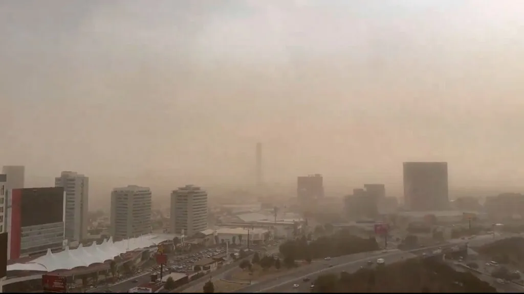 Fuertes rachas de viento y cambio radical en el clima de la capital poblana