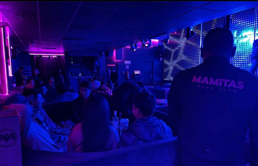 Cliente en Mamita's inventa extorsión para no pagar cuenta