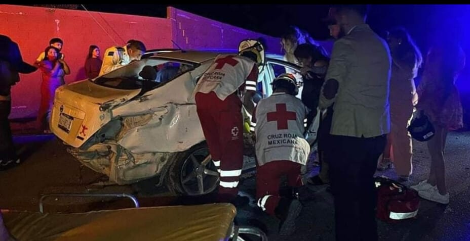 Fallece quinceañera en accidente automovilístico tras festejo de sus XV años