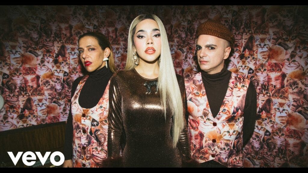 "Siempre que lo beso": Miranda! y Kenia OS lanzan una colaboración imperdible