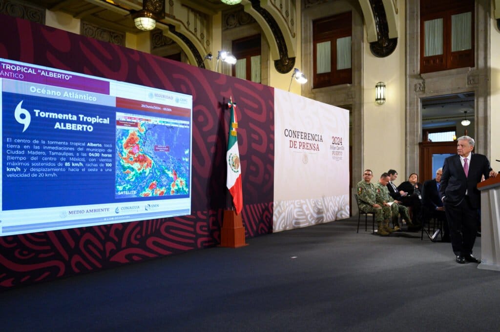 Gobierno federal atiende a la población por efectos de tormenta tropical Alberto en el Golfo de México