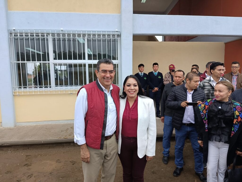 Reconoce Sergio Salomón gestión de Tonantzin Fernández en la construcción del Telebachillerato N°40"