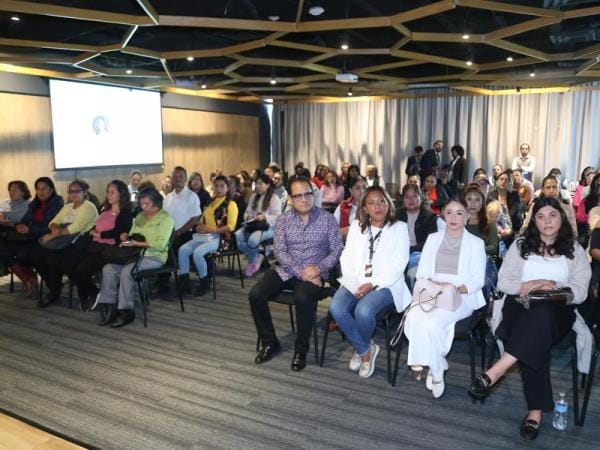 Capacita SEP a comités de Participación Social y Consejos Escolares