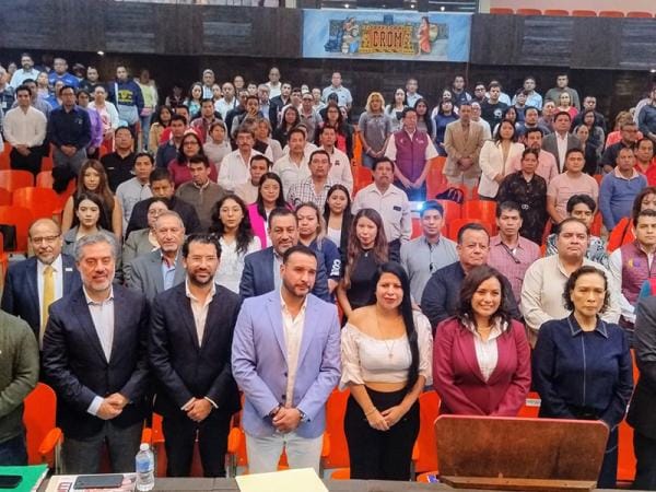 Capacita gobierno estatal a sindicatos y empresas en mejoras laborales