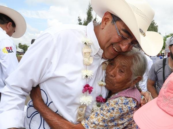 Impulsa gobierno estatal desarrollo de comunidades y calidad de vida de habitantes