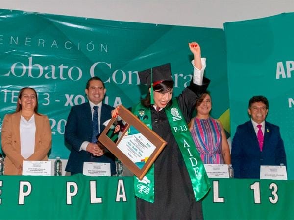 Concluyen más de 8 mil aprendientes estudios en el COBAEP