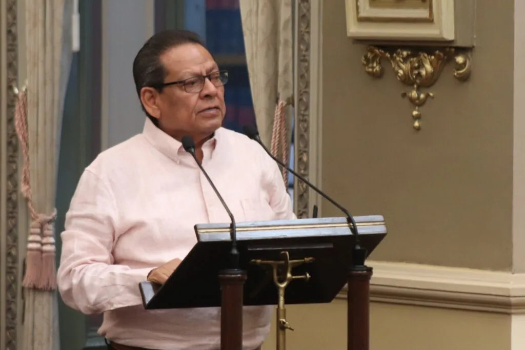 Fallece Carlos Navarro Corro, diputado y presidente del PSI, a los 70 años