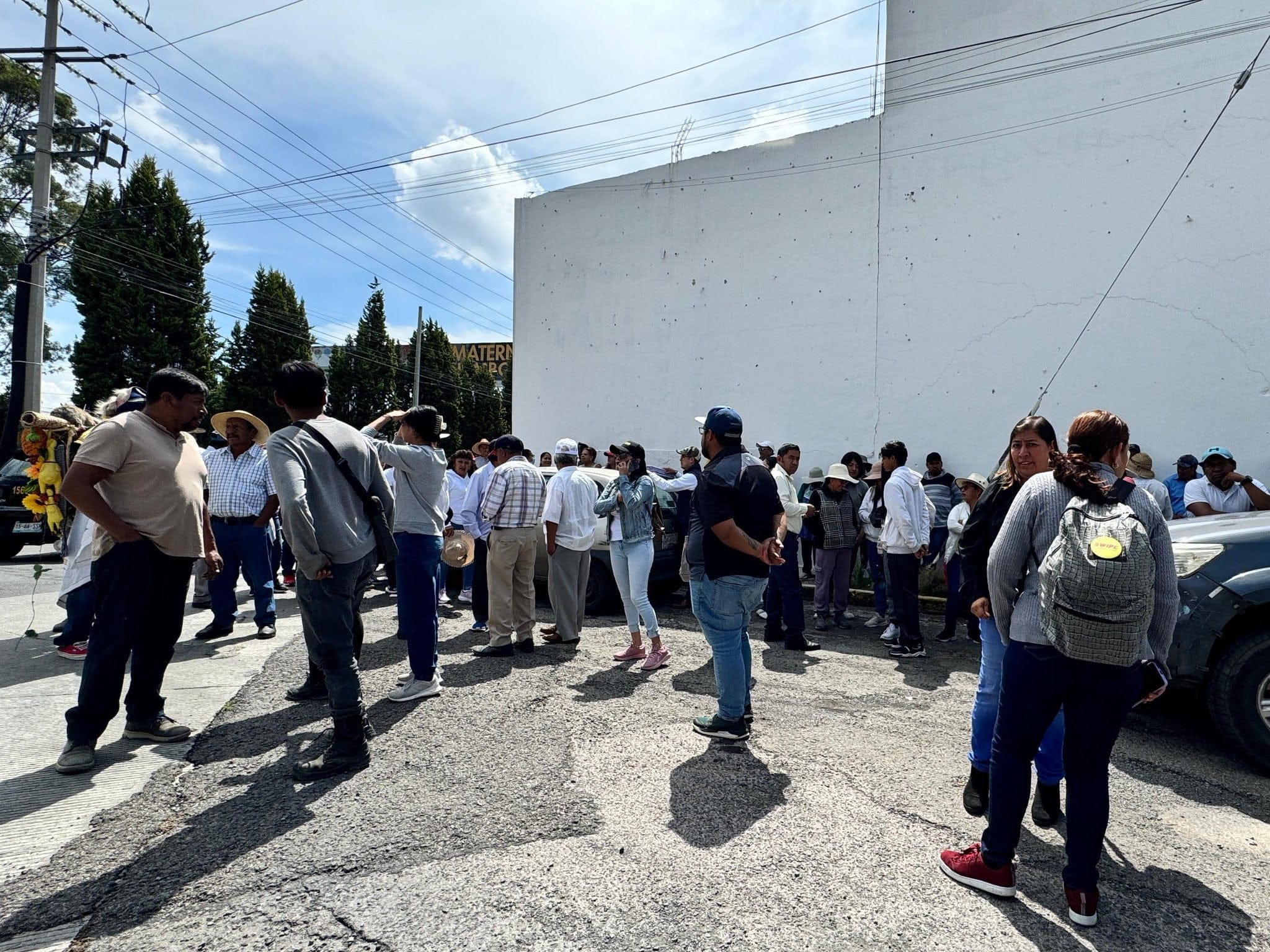 Cierres viales en la Recta a Cholula y Calzada Zavaleta por marcha de Roxana Luna