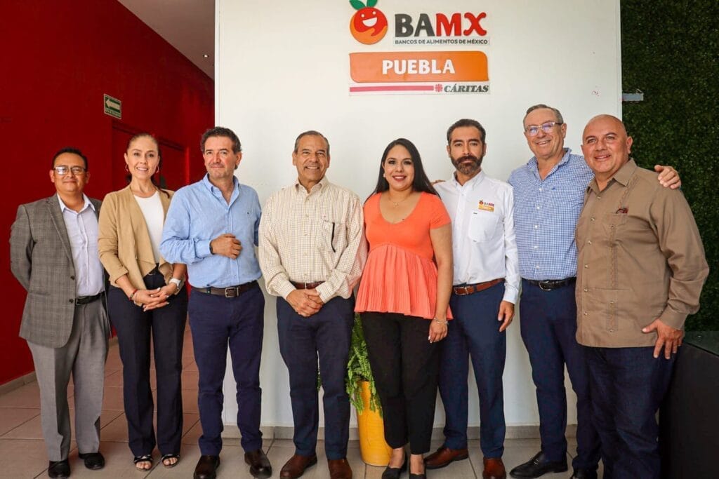 Visita Tonantzin Fernández el Banco de Alimentos de Puebla