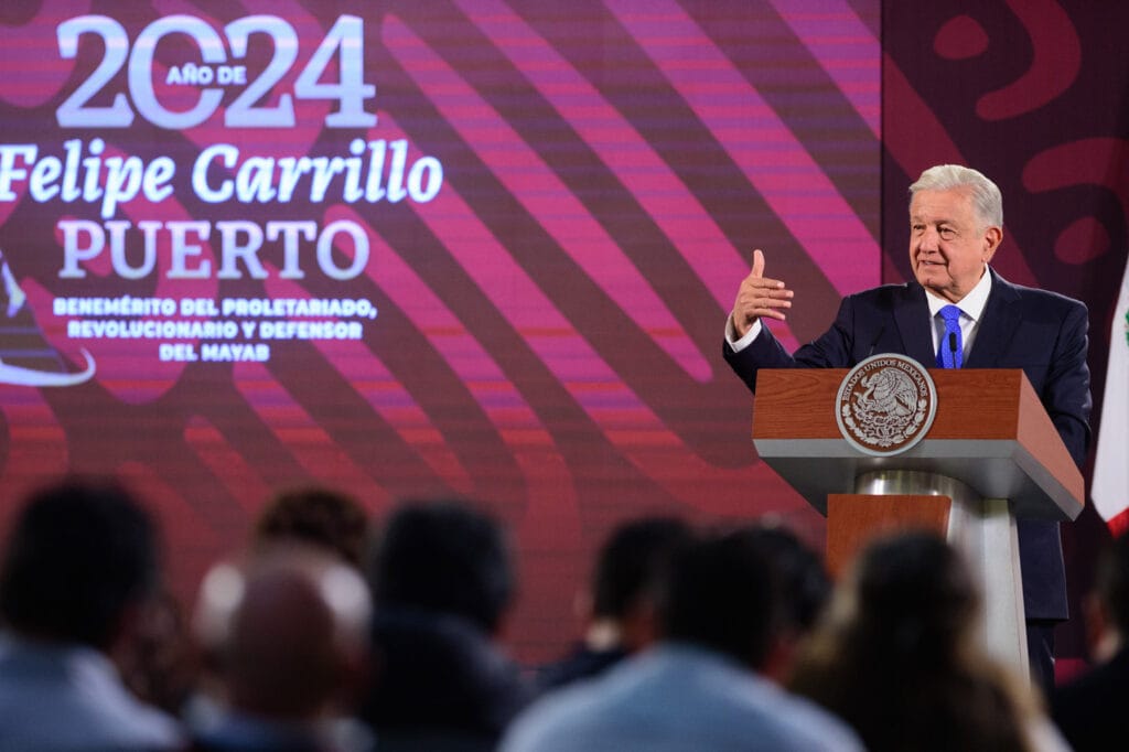 FGR dará seguimiento a detención de Ismael Zambada y Joaquín Guzmán López: AMLO