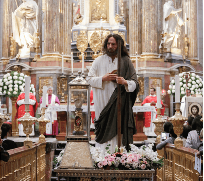 Reliquia de San Judas Tadeo llega a Puebla; fieles acuden a la Catedral