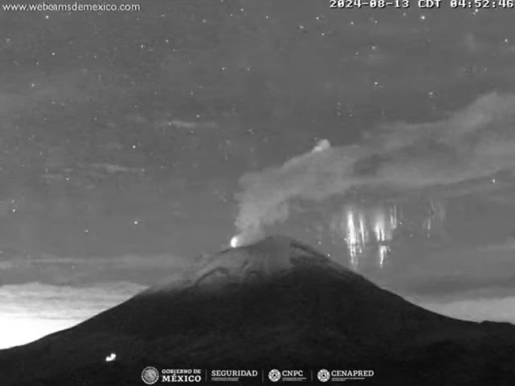 Luces rojas en el Popocatépetl: Captan impactantes "Red Sprites" en el cielo
