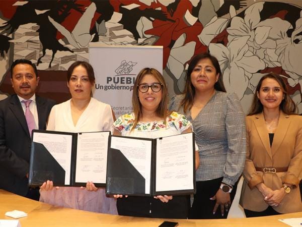 Con pequeñas y medianas empresas, gobierno fortalece trabajo a favor de las mujeres