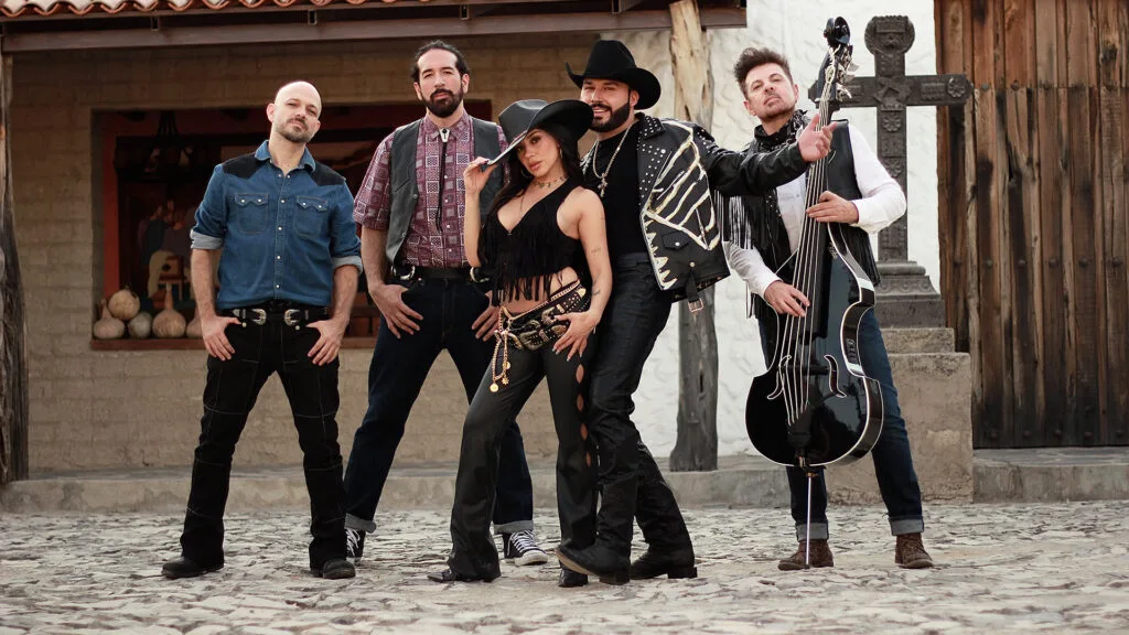 Playa Limbo y Saúl “El Jaguar” Alarcón sorprenden con su colaboración en “Lloro el final”