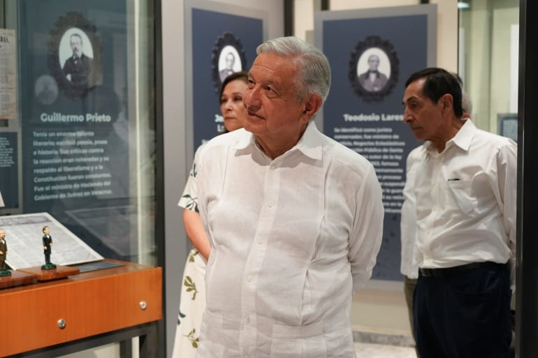 AMLO inaugura Centro Cultural “Leyes de Reforma” en Veracruz, “centro de la historia de México”