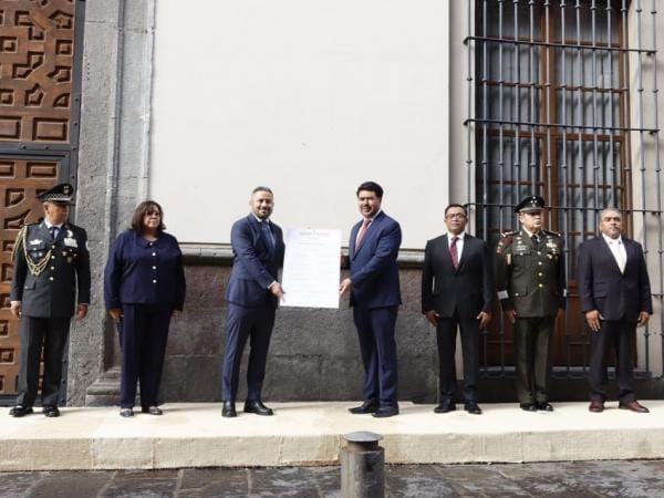 Con colocación del Bando Solemne, Fiestas Patrias inician en Puebla