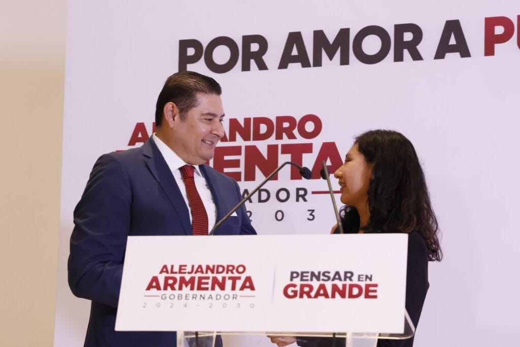 "Aquí cabemos todas y todos": Lucero Salas Pérez, joven indígena de Canoa, símbolo de inclusión en Puebla