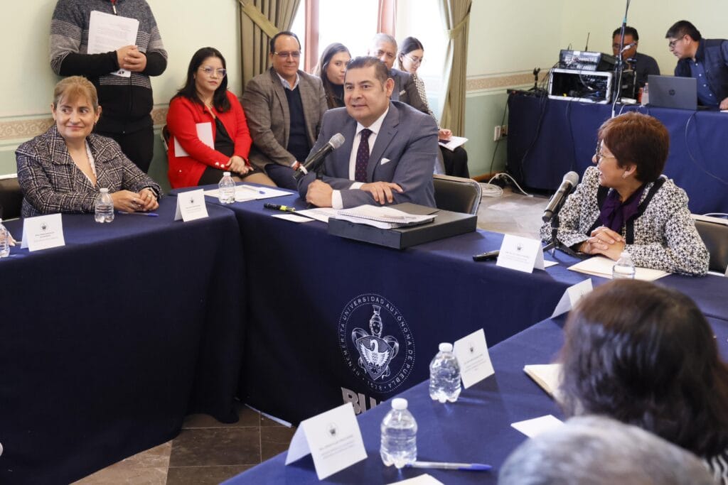 Armenta refrenda compromiso de caminar de la mano con la BUAP con respeto a la autonomía universitaria
