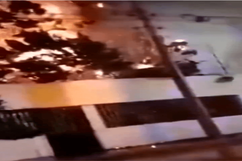 Incendio en Cholula por cohetes lanzados por un niño desata alerta entre vecinos