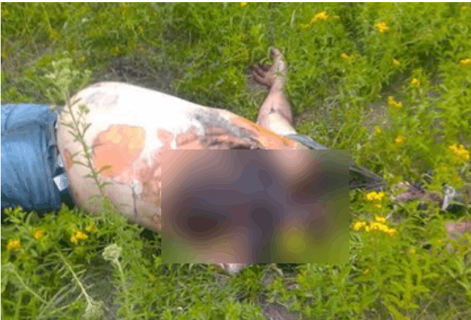 Hallan el cuerpo torturado de Ramón Camarillo, tío del senador Néstor Camarillo, en la carretera Tehuacán-Orizaba; estaba desaparecido.

Hallan el cuerpo torturado de Ramón Camarillo, tío del senador Néstor Camarillo, en la carretera Tehuacán-Orizaba; estaba desaparecido.
