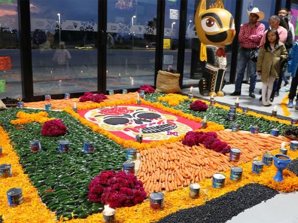 Con Corredor de Ofrendas Ciudad Modelo preserva tradiciones en San José Chiapa