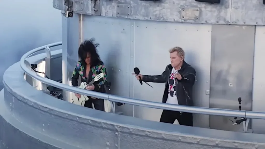 Billy Idol sorprende desde el Empire State Building