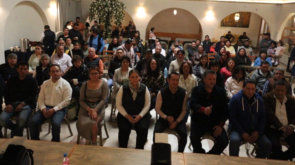 Comerciantes de San Pedro Cholula respaldan a Tonantzin Fernández