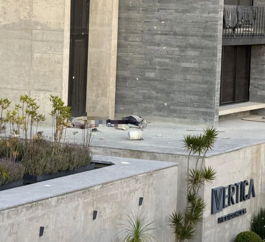 Caída de andamio en Lomas de Angelópolis deja dos trabajadores muertos
