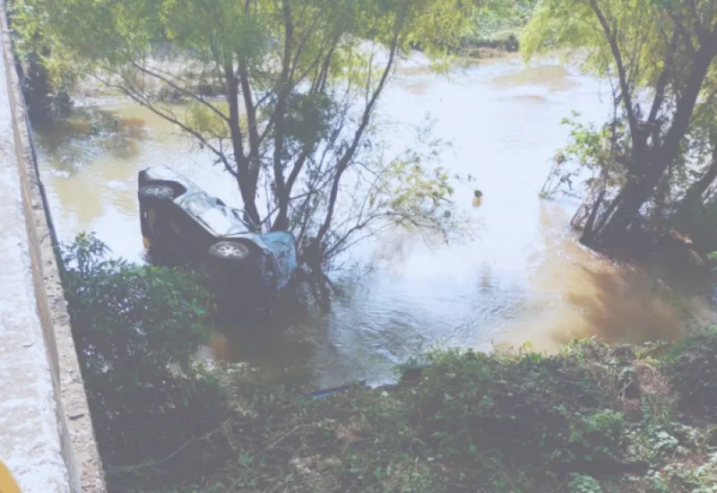 Poblana muere atropellada en la carretera Panamericana tras ponchadura de su vehículo