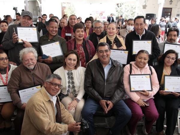 Reconoce SEDIF trayectoria a 130 colaboradoras y colaboradores