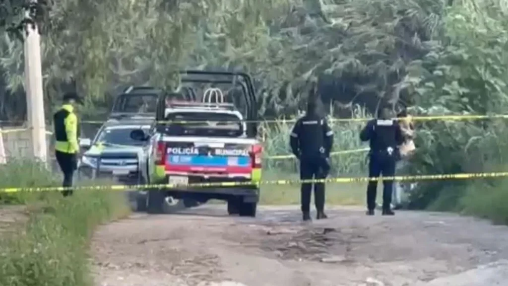 Hallan cadáver en La Hacienda, Puebla; también reportan cuerpos calcinados en la México-Puebla
