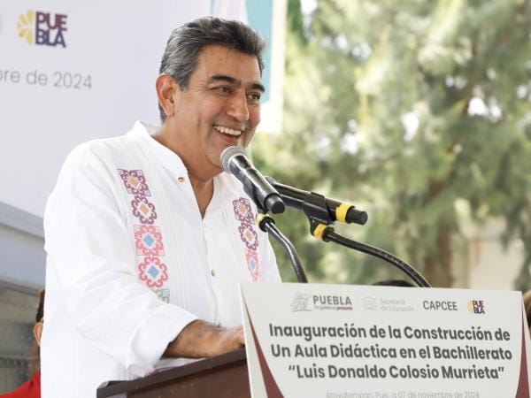 Tiene Puebla un gobierno estatal ocupado por la educación y el bienestar: Sergio Salomón