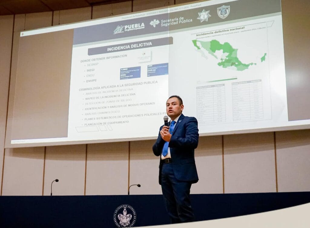 Erika Guzmán y Jonathan Casillas destacan en la “Semana de la Criminología” de la BUAP