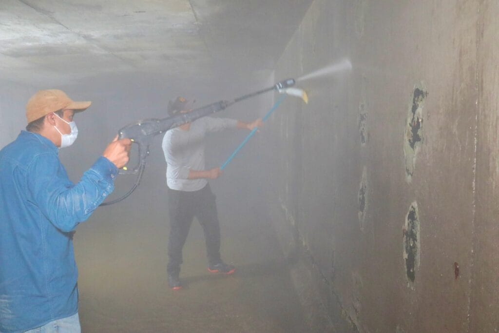 SOSAPACH lleva a cabo labores de limpieza y desinfección en tanques elevados