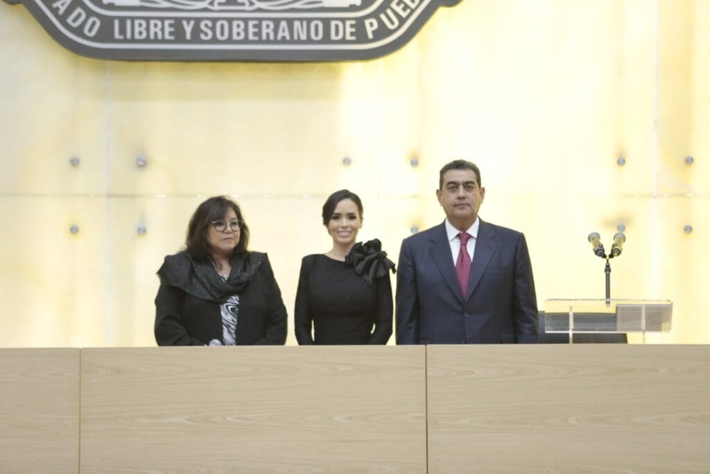 Recibe Congreso del Estado Segundo Informe del gobernador Sergio Salomón Céspedes