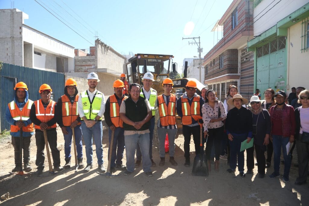 Atiende Pepe Chedraui vialidades en Juntas Auxiliares de la Capital