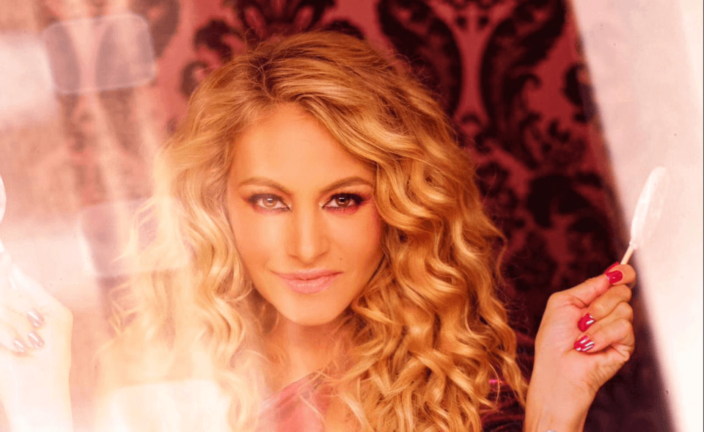 Paulina Rubio estrena "Balada pop", una cumbia que fusiona pop, rock y su sello único