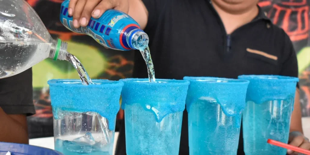 ¡Paren todo! Proponen prohibir los "azulitos" por riesgo de intoxicación hepática